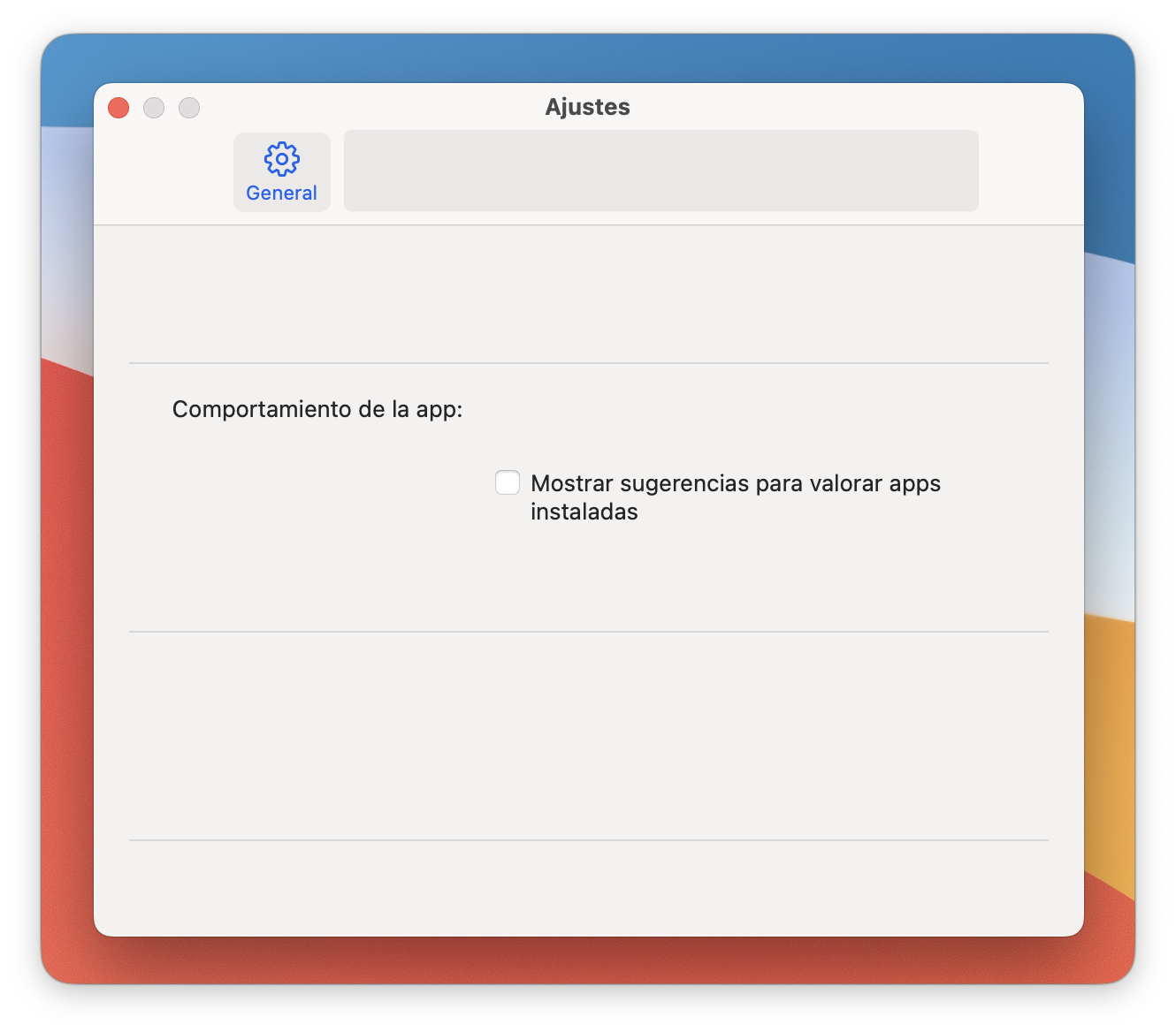 La captura muestra el panel de Ajustes con la opción “Mostrar sugerencias para valorar apps instaladas” desmarcada.